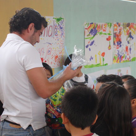 Armar y Donar Kits de Útiles Escolares